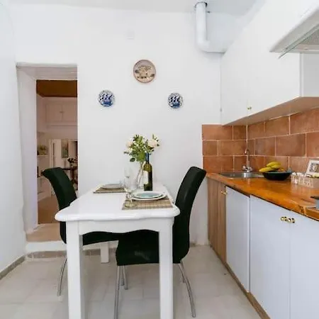 Apartment Chrysa S House